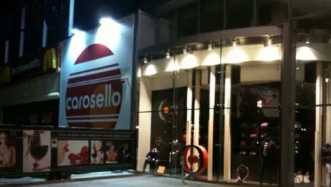 Apple Store di Carugate: c'è già gente in fila