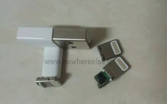 iPhone 5: Le foto del presunto micro connettore Apple