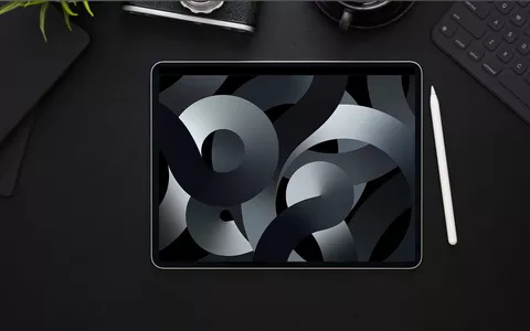 Apple iPad Air 2022 Grigio Siderale: il prezzo PRECIPITA su Amazon, prendilo ora o mai più