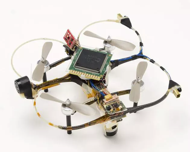 Drone con chip neuromorfico