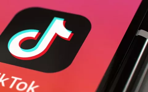 TikTok introduce le passkey per iPhone: addio alle password