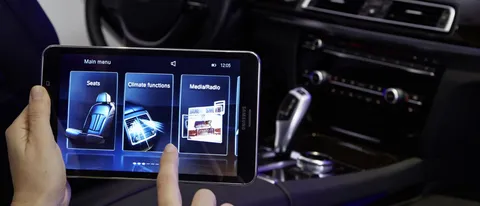 CES 2015: un tablet Samsung nelle BMW