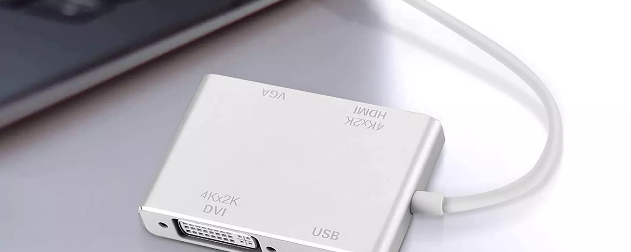 Hub USB-C: DVI, VGA, HDMI, USB-A tutto in uno a 15€