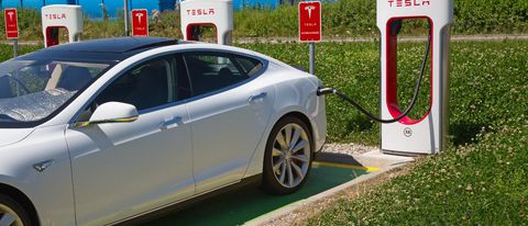 Tesla, nuovi piani di espansione dei Supercharger