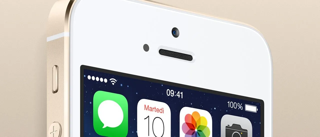 iPhone: fotocamera frontale e flash saranno mimetizzati