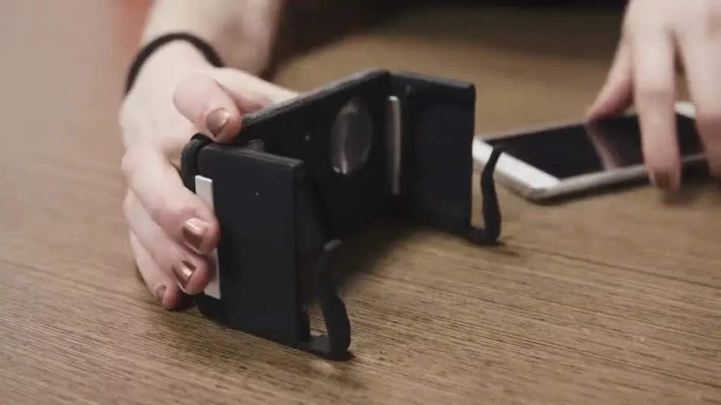 SmartVR, la realtà virtuale tascabile