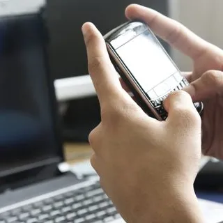 Gli SMS si scriveranno per aria