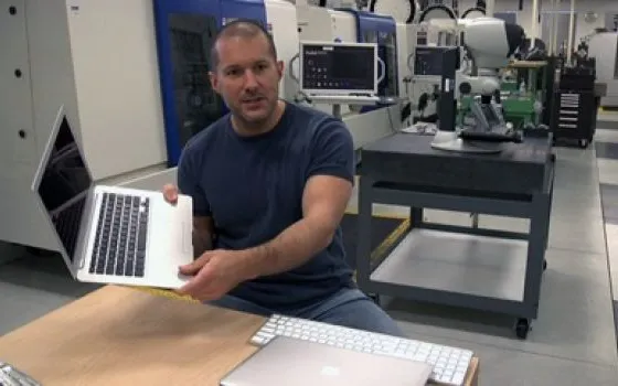 Jonathan Ive al lavoro