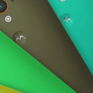 Moto X, via le pubblicità con riferimenti sessuali