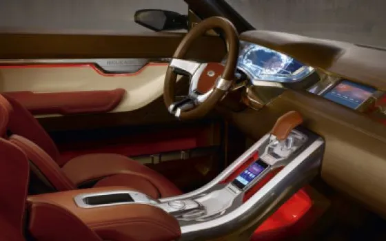 La nuova Land Rover LRX si avvia con l'iPhone