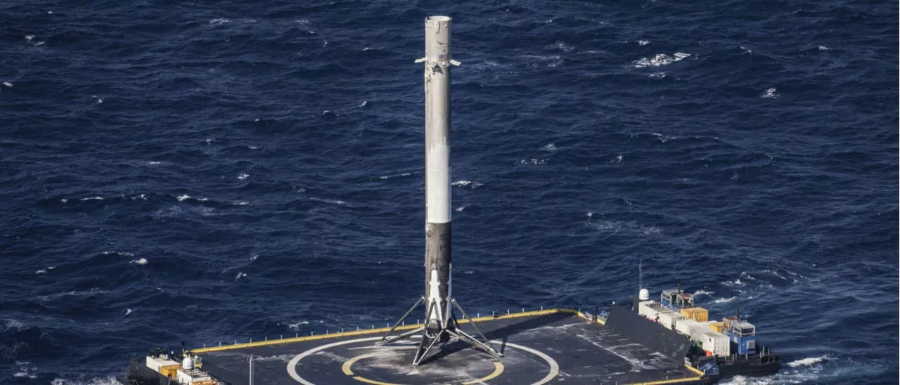 SpaceX manda in orbita le ceneri di 152 persone