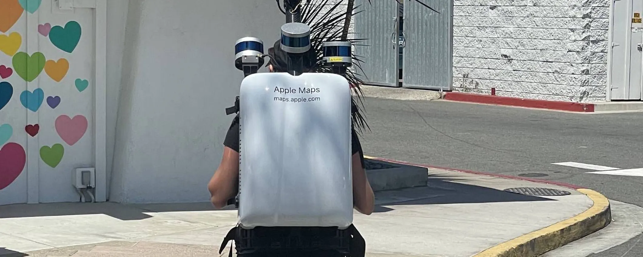 Mappe Apple, anche in Europa rilievi fatti da addetti con zaino LiDAR