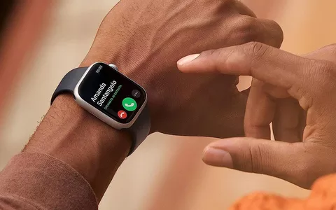 Innovazione al tuo polso con Apple Watch Series 8: il miglior smartwatch per il tuo fisico (-20%)