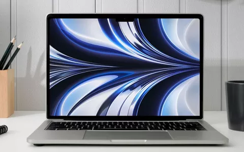 MacBook Air 2022 da 13'' a 999€ su eBay: OFFERTA IRRESISTIBILE, compralo adesso