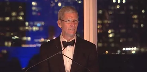 Tim Cook parla di dignità alla Auburn University