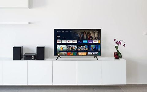 Questa smart TV TCL da 40” è un concentrato di qualità e tecnologia a un prezzo budget