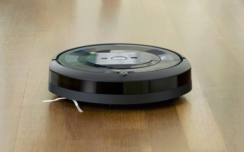 Roomba e6192, robot aspirapolvere tuttofare a prezzo SHOCK (-26%)