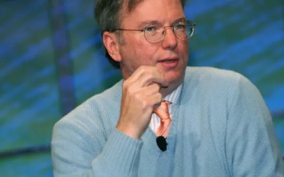 Eric Schmidt esce dal CDA di Apple