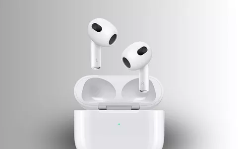 Apple AirPods di terza generazione AL MINIMO STORICO: l'offerta sta per finire!