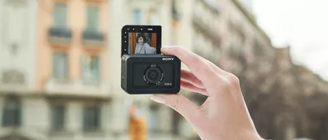 Sony RX0 II, action cam con schermo orientabile