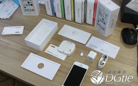 iPhone 5s e iPhone 5c foto e video dei primi unboxing