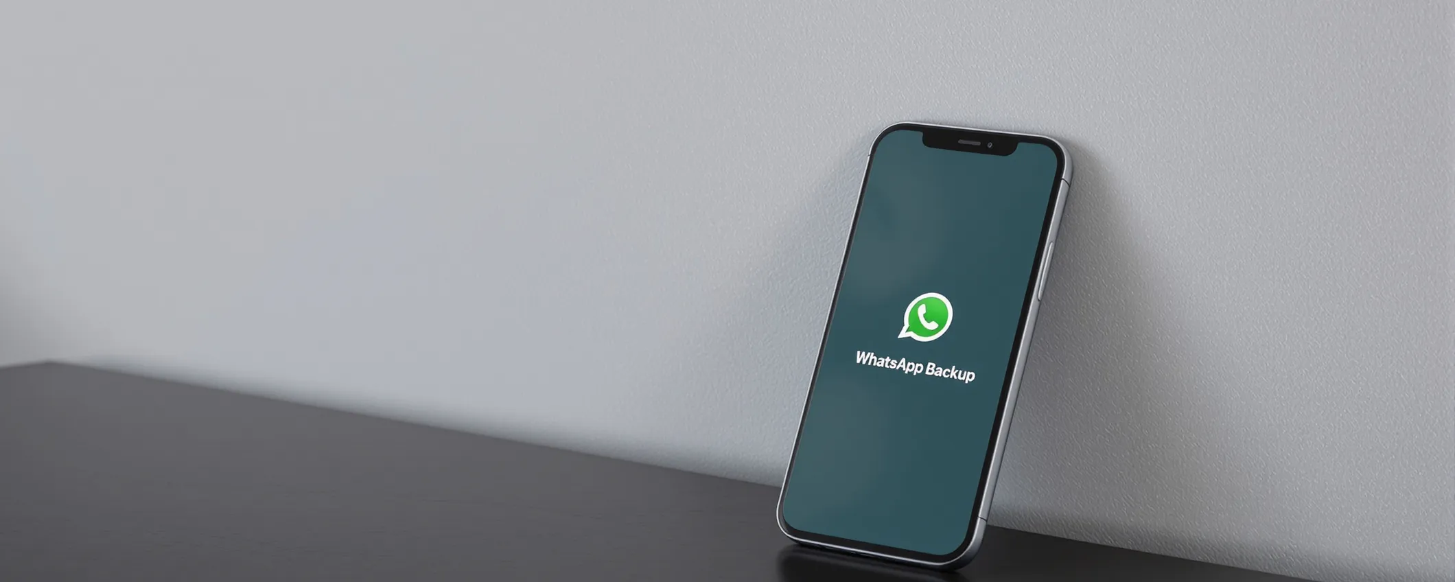 WhatsApp cambia tutto: addio password, ora i tuoi backup si sbloccano con l’impronta digitale