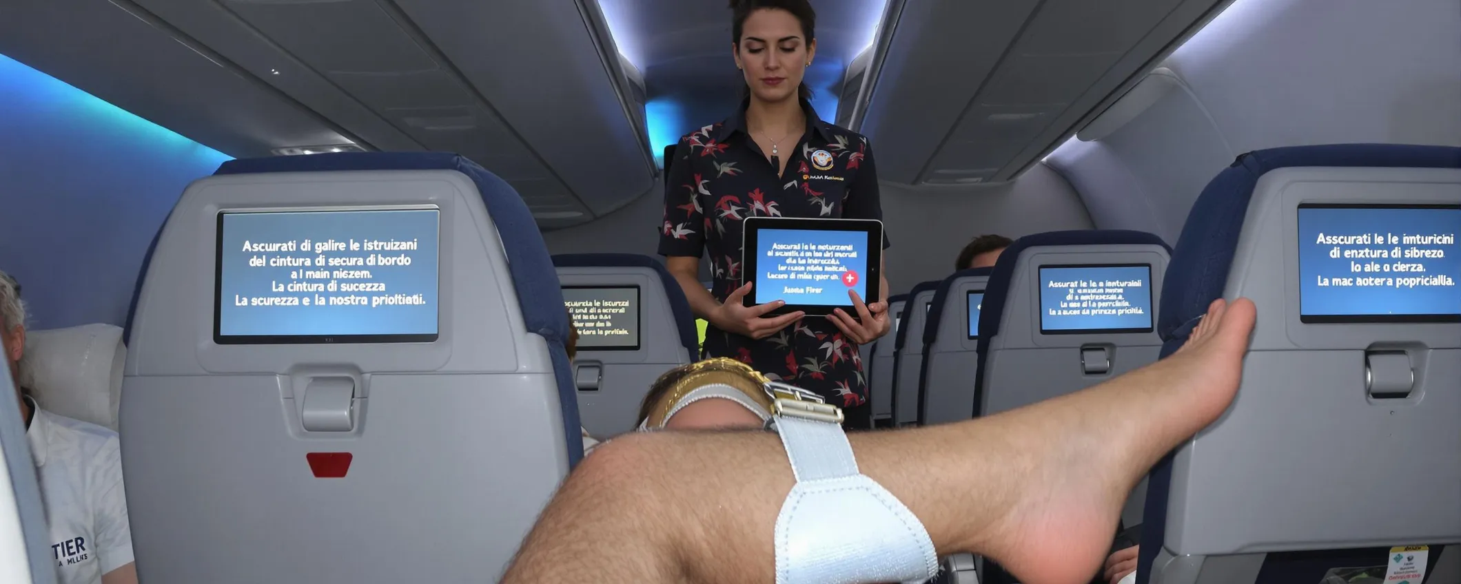 TikTok e il pericoloso trend Plane Belt Ankles: gli esperti avvertono