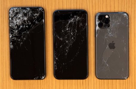 Test Resistenza iPhone 11 & 11 Pro: regge meglio alle cadute