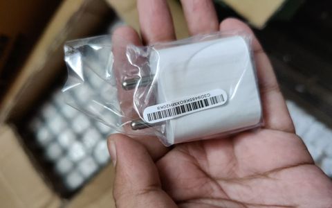 Caricatore Apple USB-C da 20W a meno di 21 euro su Amazon