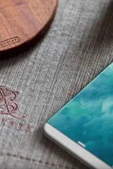 iPhone 8 costerà fino a 1070 dollari secondo gli analisti