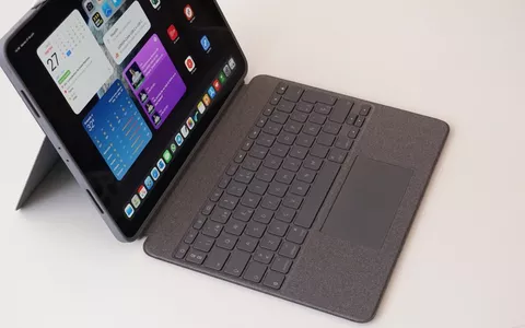 Trasforma il tuo iPad in un PC portatile con la Custodia con tastiera a PREZZO MINI