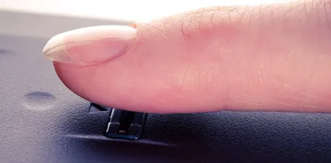 Google, nuovi metodi di login e comandi vocali