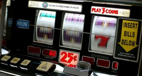 Vince alle slot machine grazie a un bug