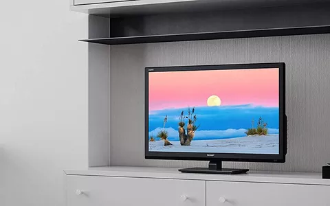 Samsung REGALA la sua Smart TV da 24