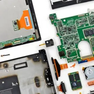 Surface, il lavoro degli 