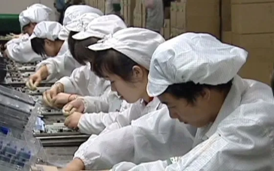 Foxconn chiede maggior tempo per regolarizzare l'orario di lavoro dei suoi operai