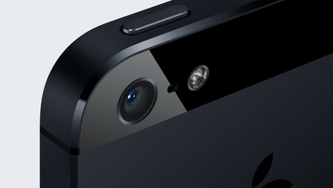 iPhone 5S con fotocamera da 12 megapixel e funzionalità notturna