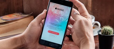 Anche Burberry sbarca su Apple Music