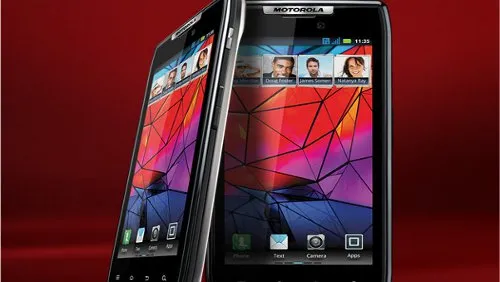 Motorola Droid RAZR, bootloader e lancio in UK