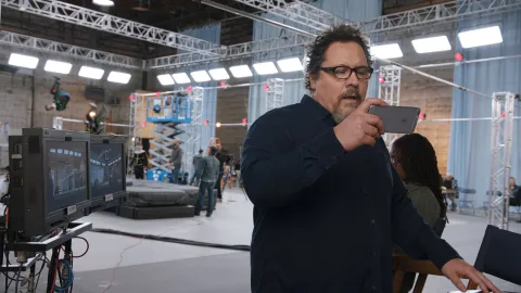 iPhone 6s, l'ultimo spot Apple 'On the Set' col regista Jon Favreau