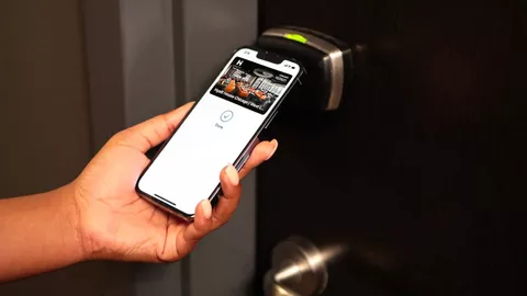 Come inserire la chiave dell’hotel nel Wallet di iPhone e Apple Watch