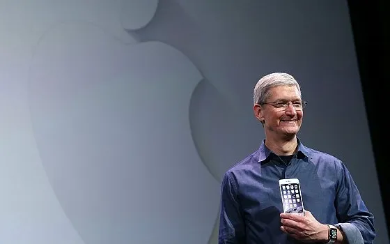 Tim Cook fa coming out : 