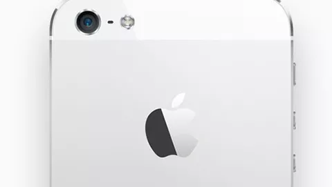 iPhone 5 bianco o nero? I fan preferiscono il nero