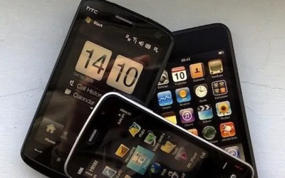 HTC  ad Apple: 