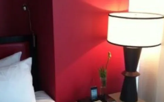 Hotel di Vancouver mette iPhone e iPad nelle stanze