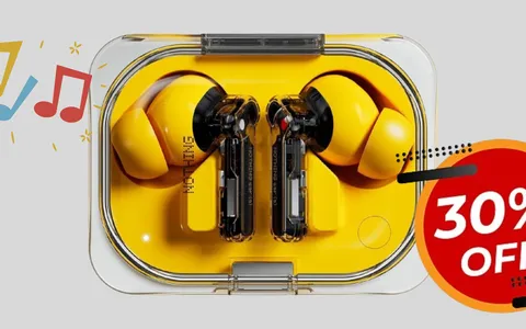 Cuffie Nothing Ear(a): svendita totale sugli auricolari più stilosi in commercio (-30%)