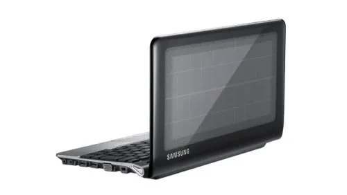 Samsung NC215S: il netbook a energia solare arriva in Russia