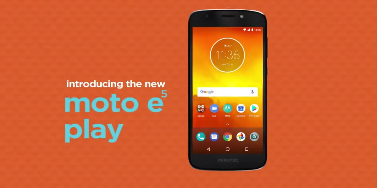 Lo smartphone Motorola E5 Play