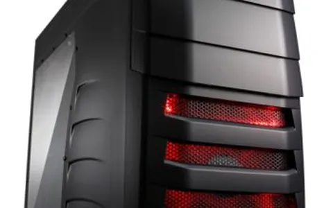 Cooler Master Storm Enforcer: case nero per LAN Party