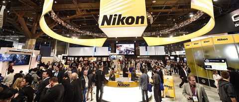 Momento nero per Nikon: via 1.000 lavoratori